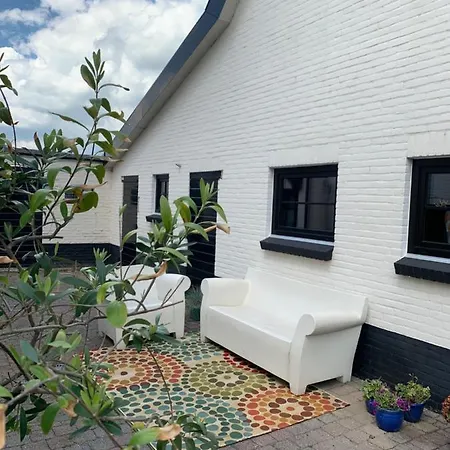 Apartment Atelier Onder De Notenboom *