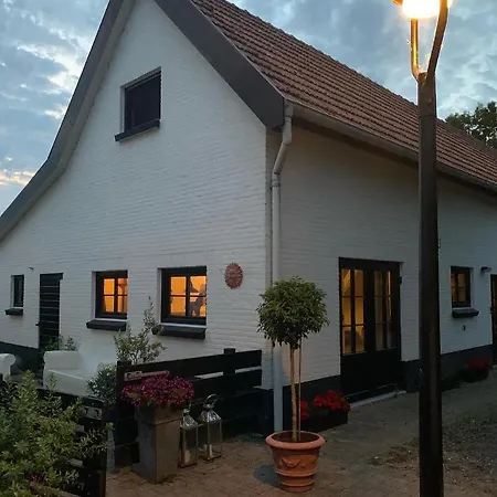 Apartment Atelier Onder De Notenboom